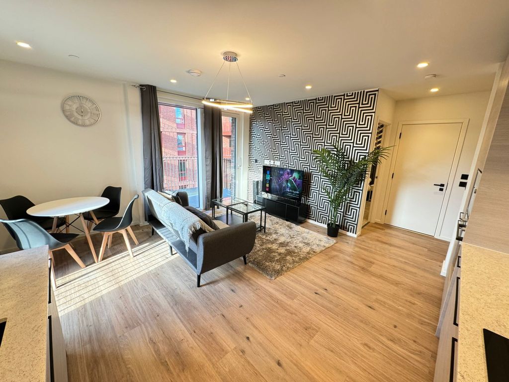 Property photo 3 of 21