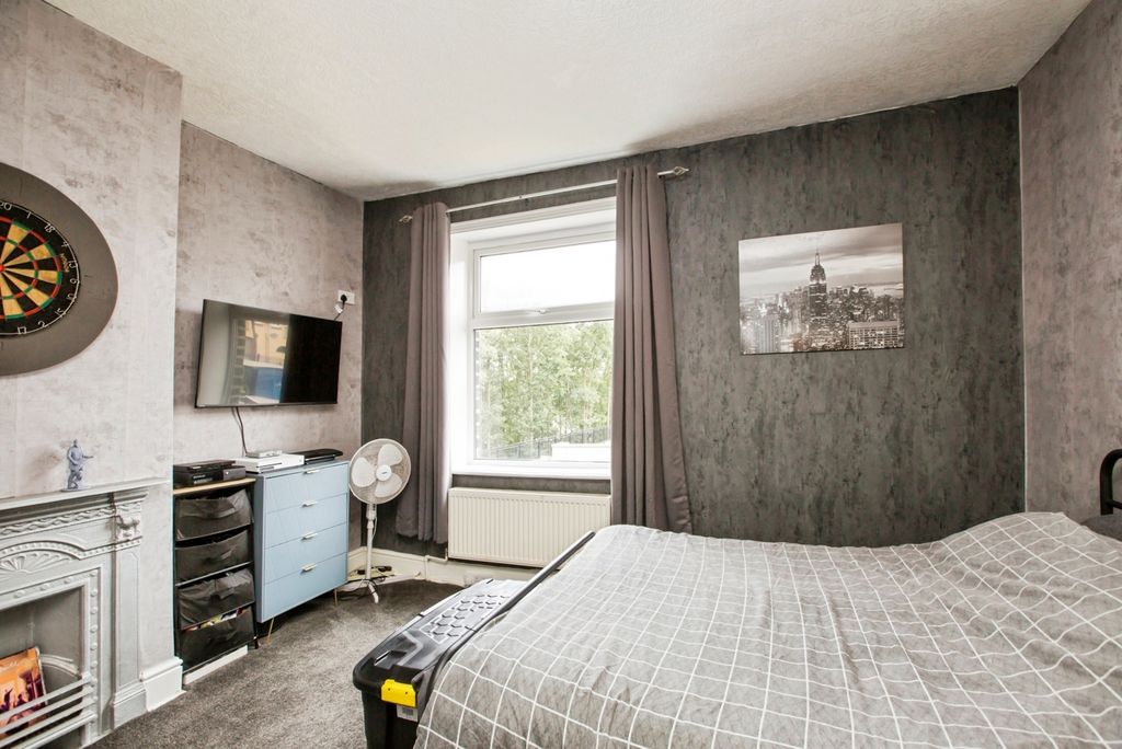 Property photo 3 of 19 Pbox-Img.Jpg