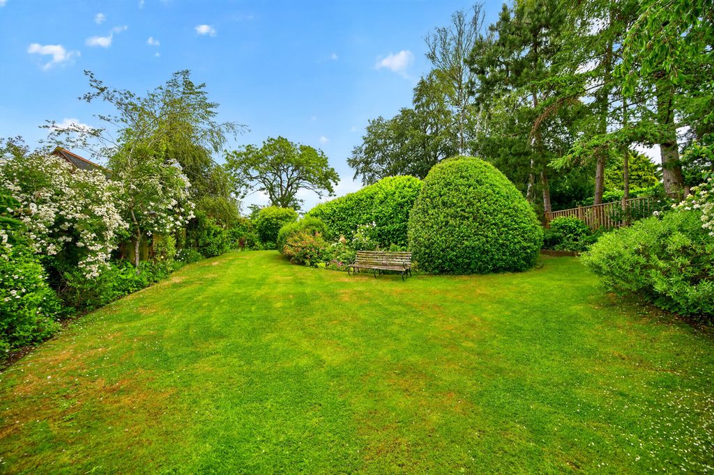 Property photo 3 of 37