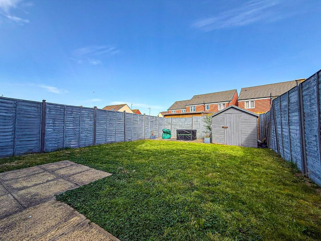 Property photo 3 of 19 4653968