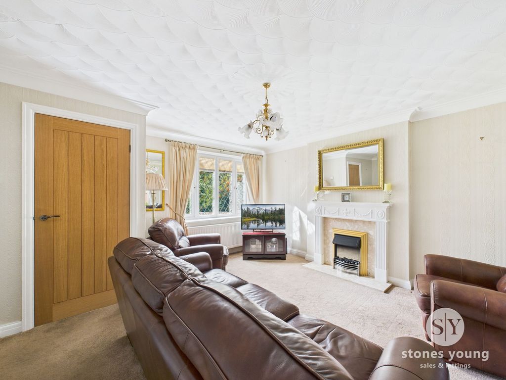 Property photo 2 of 27