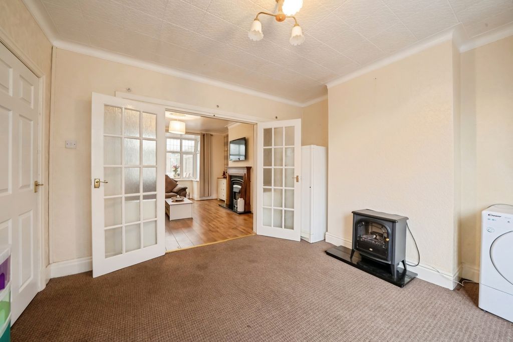 Property photo 3 of 24 Dining Room