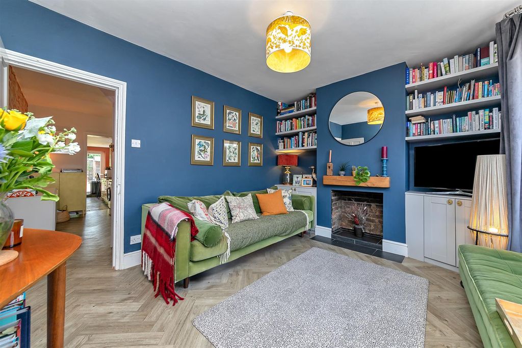 Property photo 2 of 22 47Cavendishroad-8.Jpg