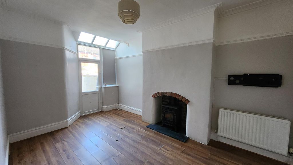Property photo 3 of 21