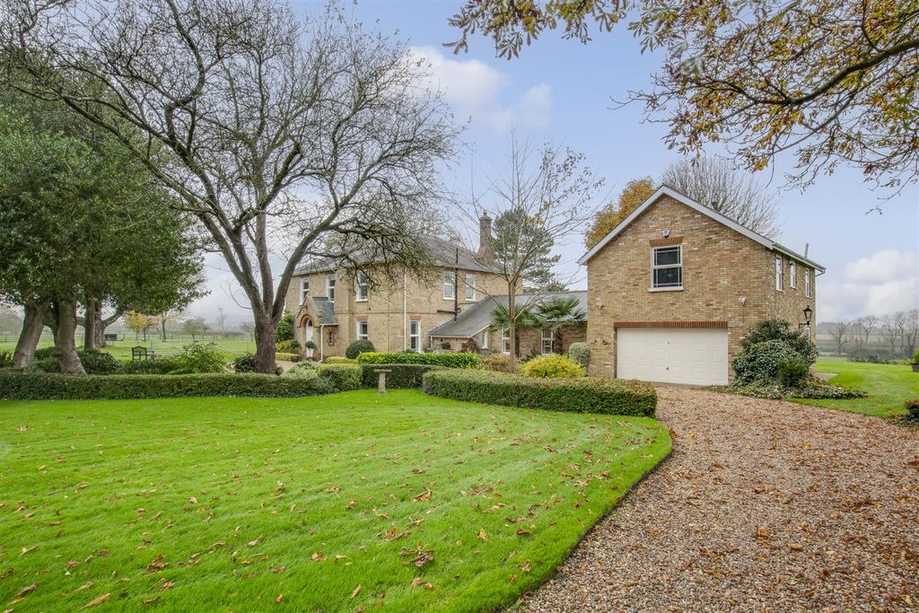 Additional image 45 of 6 bed detached house for saleThe Ride, Totternhoe, Bedfordshire LU6