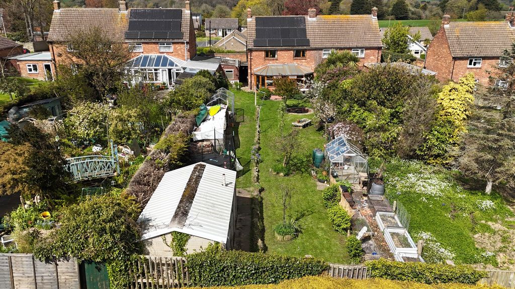 Property photo 2 of 25