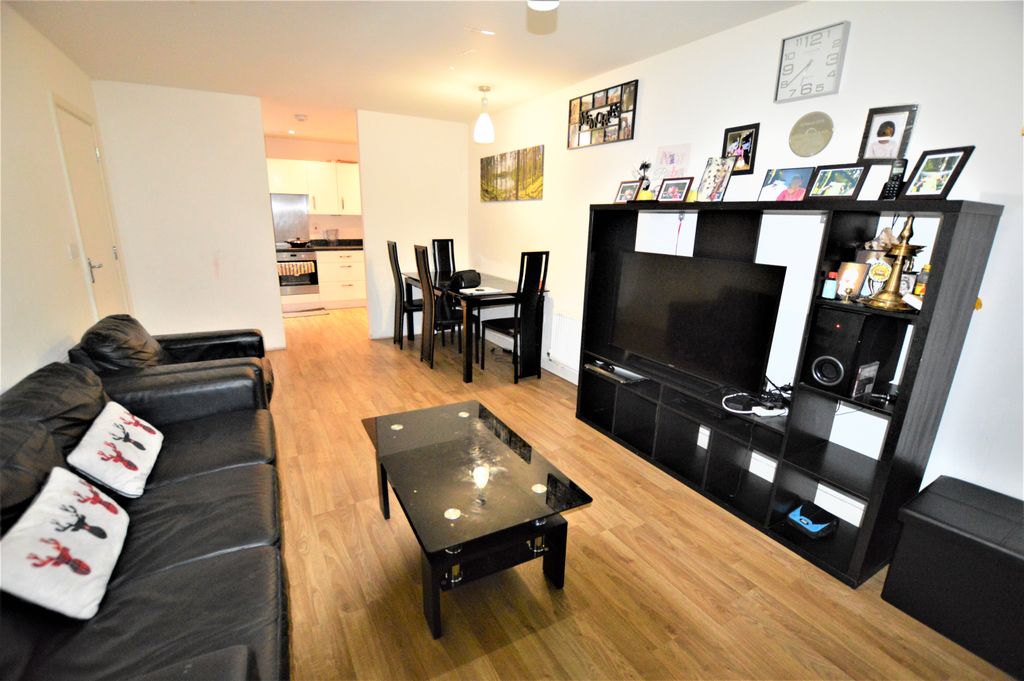 Property photo 2 of 12