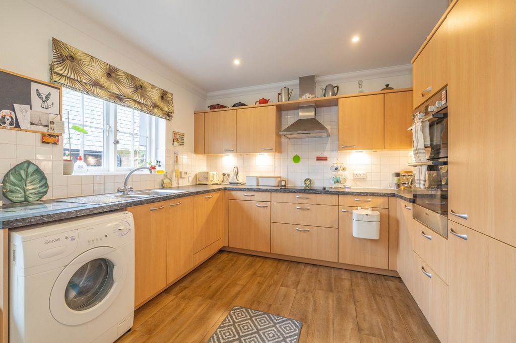 Property photo 3 of 16 Picture 3