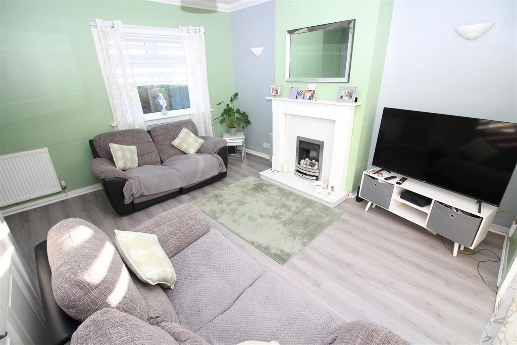 Property photo 3 of 26