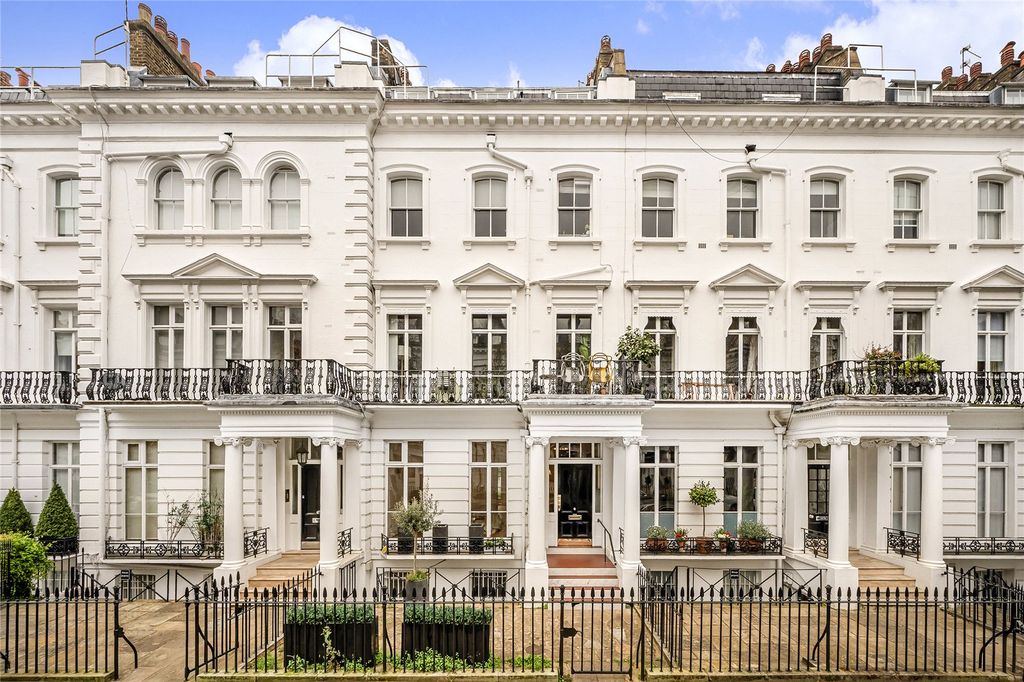 Property photo 2 of 15 Exterior