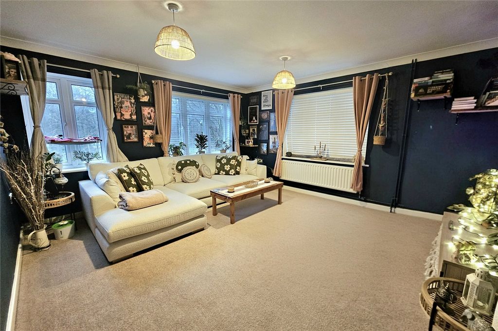 Property photo 2 of 8 Picture No. 07