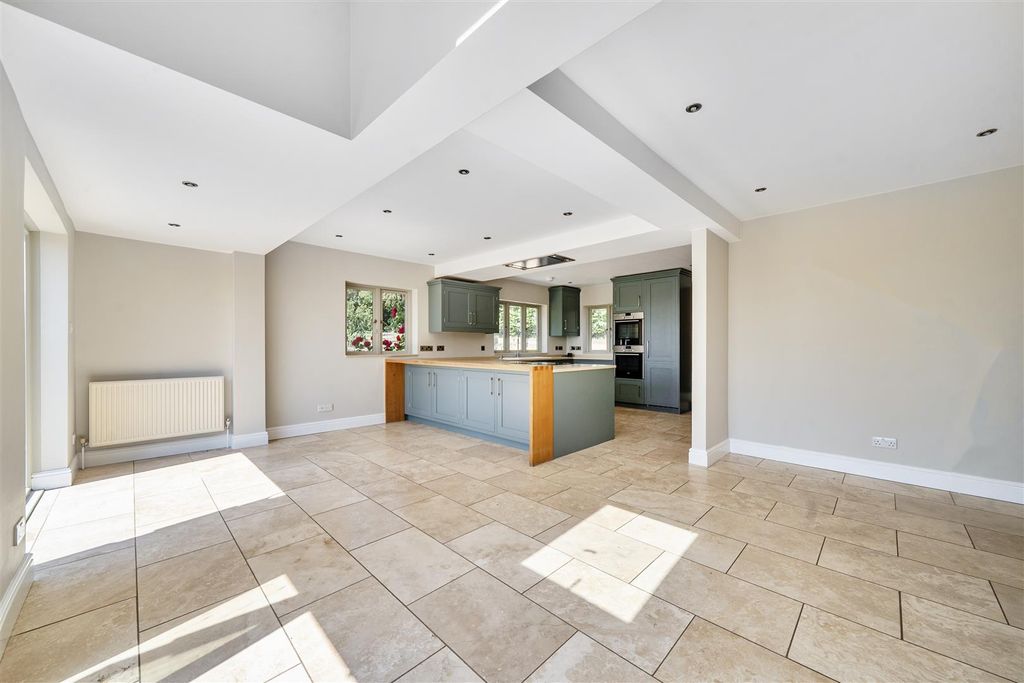 Property photo 2 of 25 Kitchen Reception.Jpg