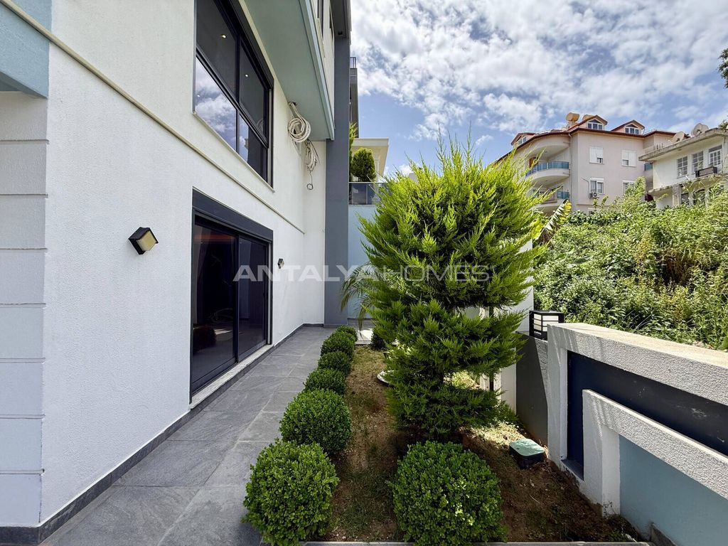 Property photo 3 of 41