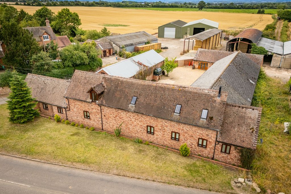 Property photo 1 of 28 Dji_20250728141448_0005_D