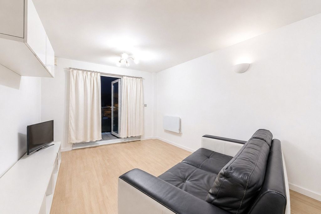 Property photo 3 of 10 Picture No. 04