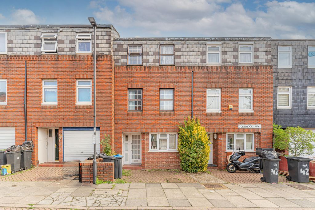 Property photo 1 of 22 Front (Exterior)