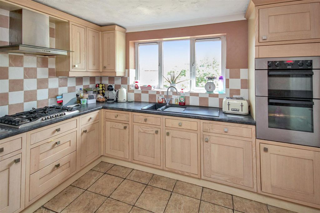 Property photo 2 of 15 Kitchen.Jpg
