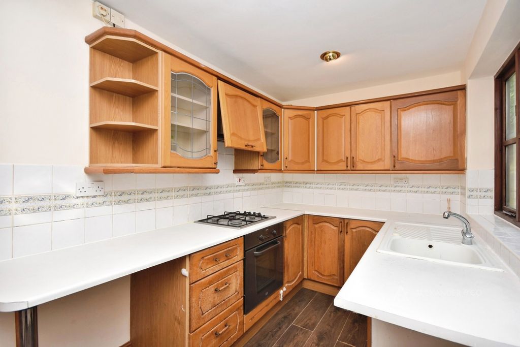Property photo 2 of 13 Pbox-Img.Jpg