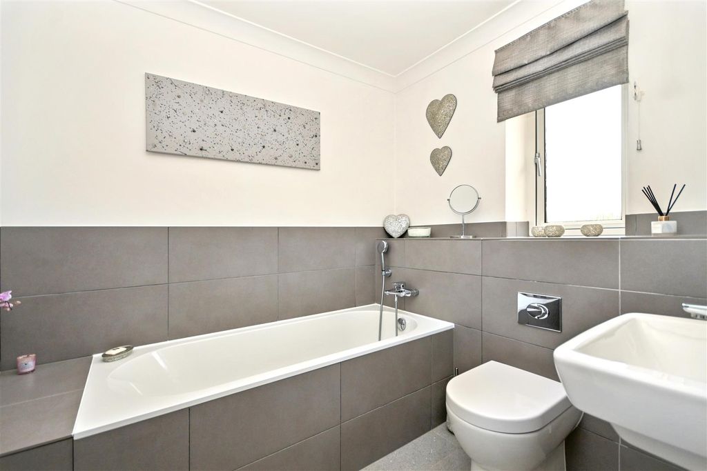 Additional image 7 of 6 bed detached house for saleWallsend Road, Pevensey BN24