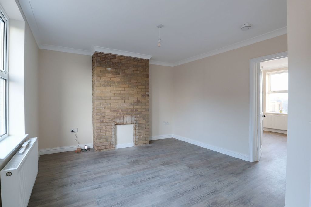 Property photo 3 of 13 Dining Room