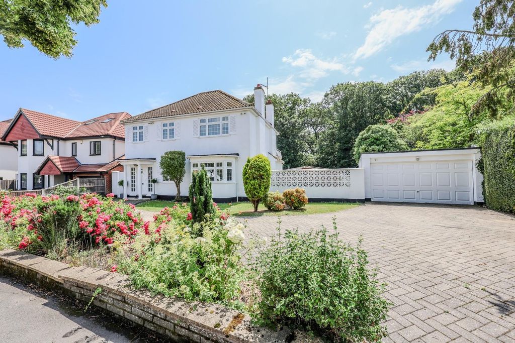 Property photo 1 of 35