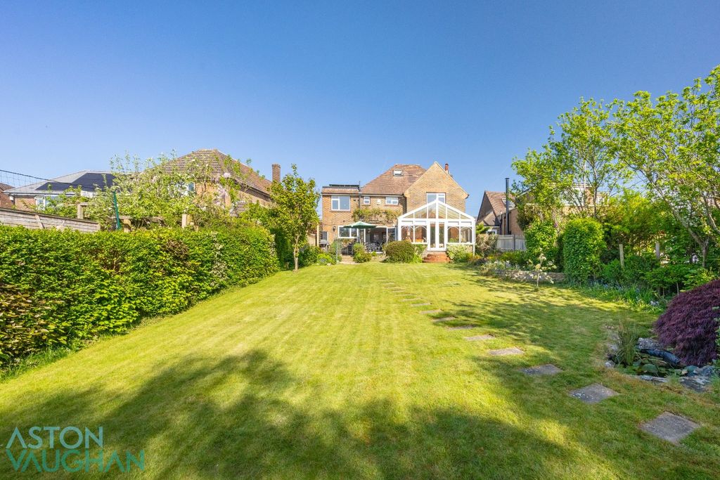 Property photo 2 of 29 4961962