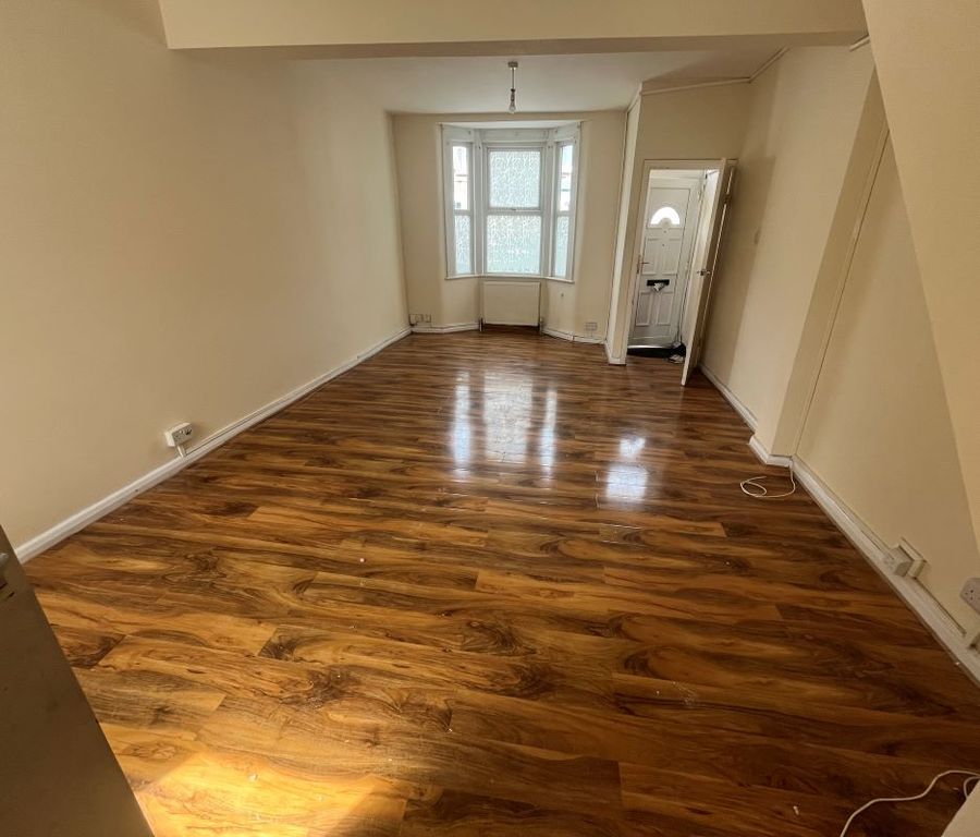 Property photo 2 of 12