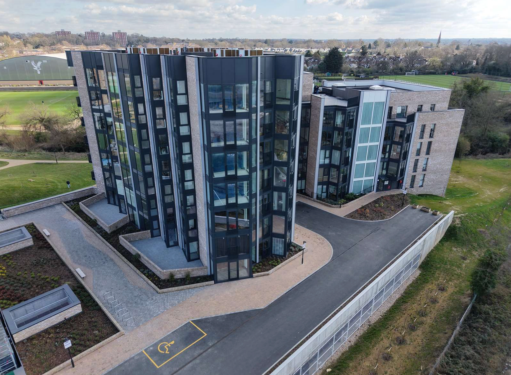 Property photo 2 of 9