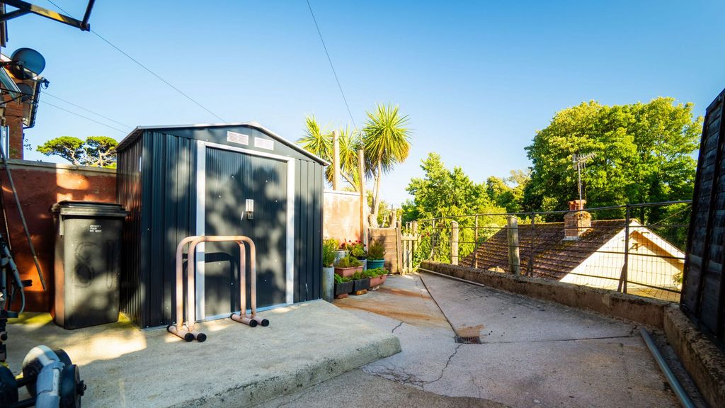 Property photo 2 of 10 Photo 2