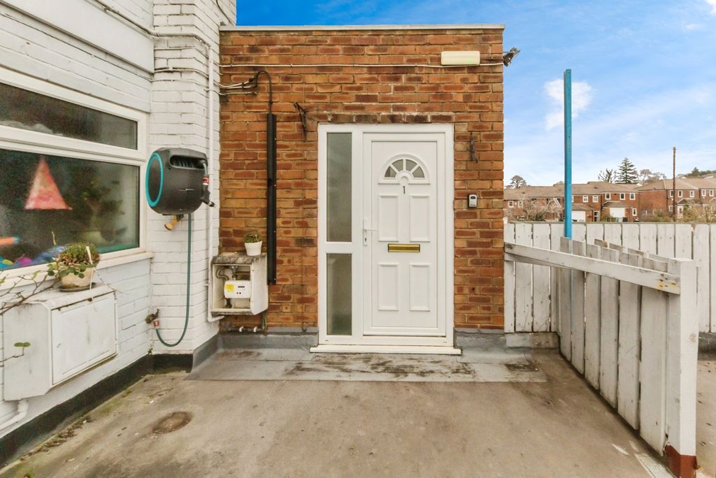 Property photo 3 of 17 Pbox-Img.Jpg