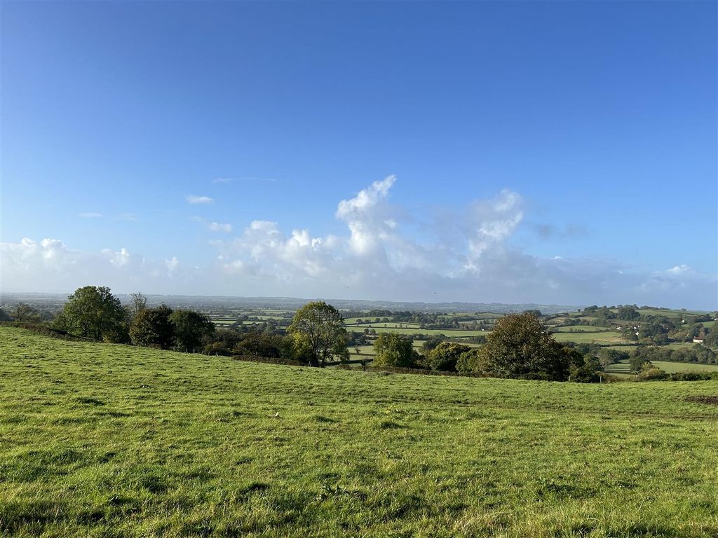 Property photo 2 of 8 View