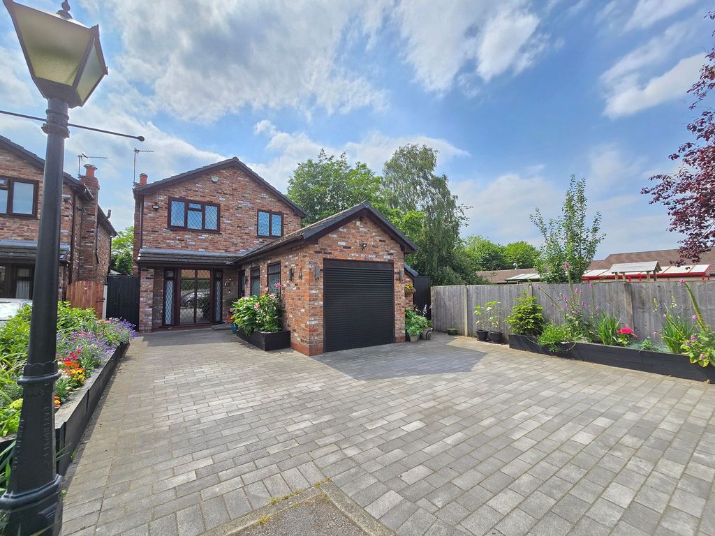 Property photo 1 of 27