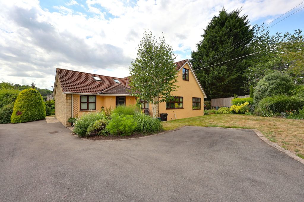 Property photo 1 of 51