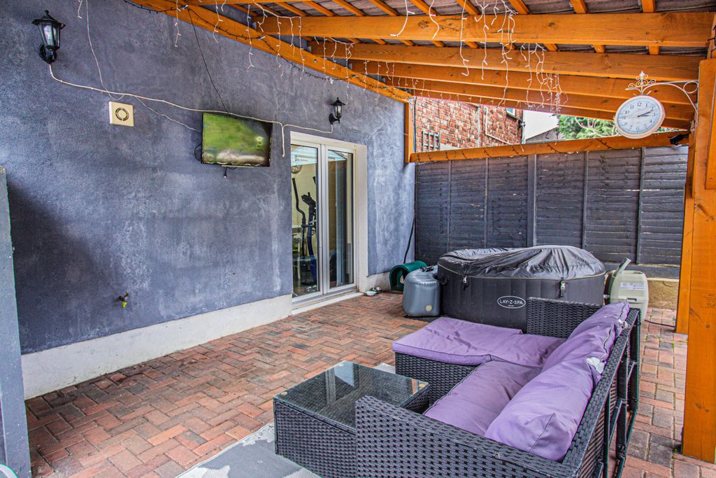 Property photo 2 of 14 Covered BBQ Area