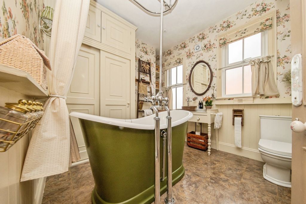 Property photo 1 of 34 Pbox-Img.Jpg