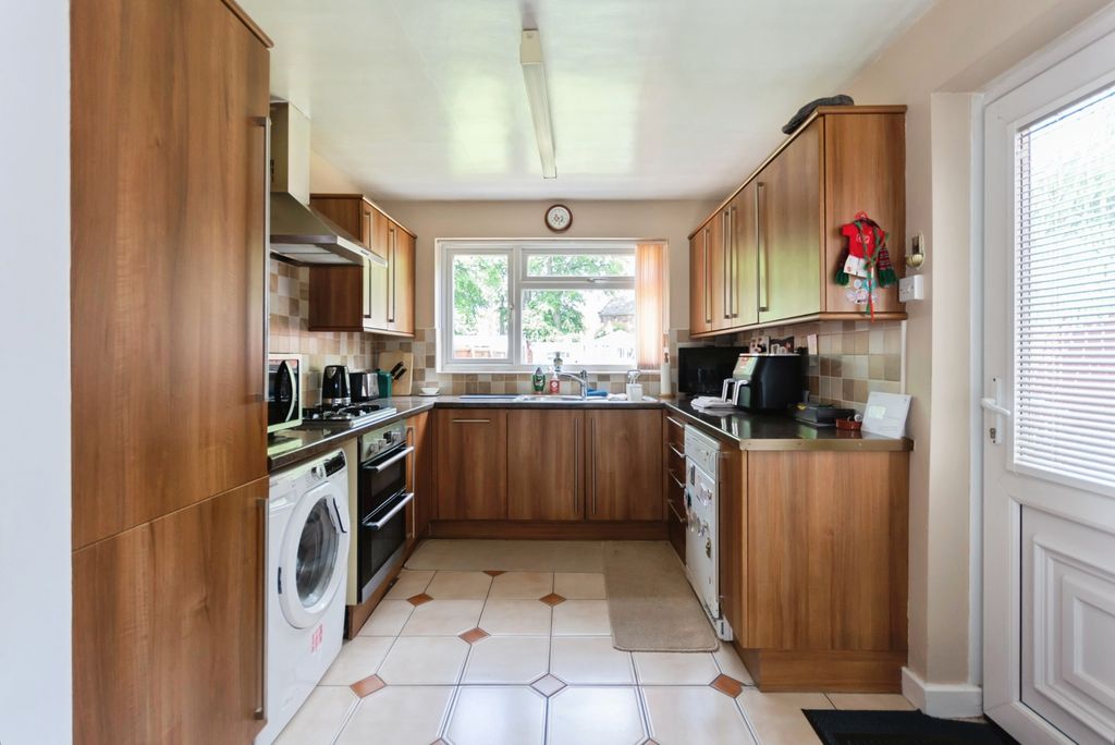 Property photo 3 of 17 Photo