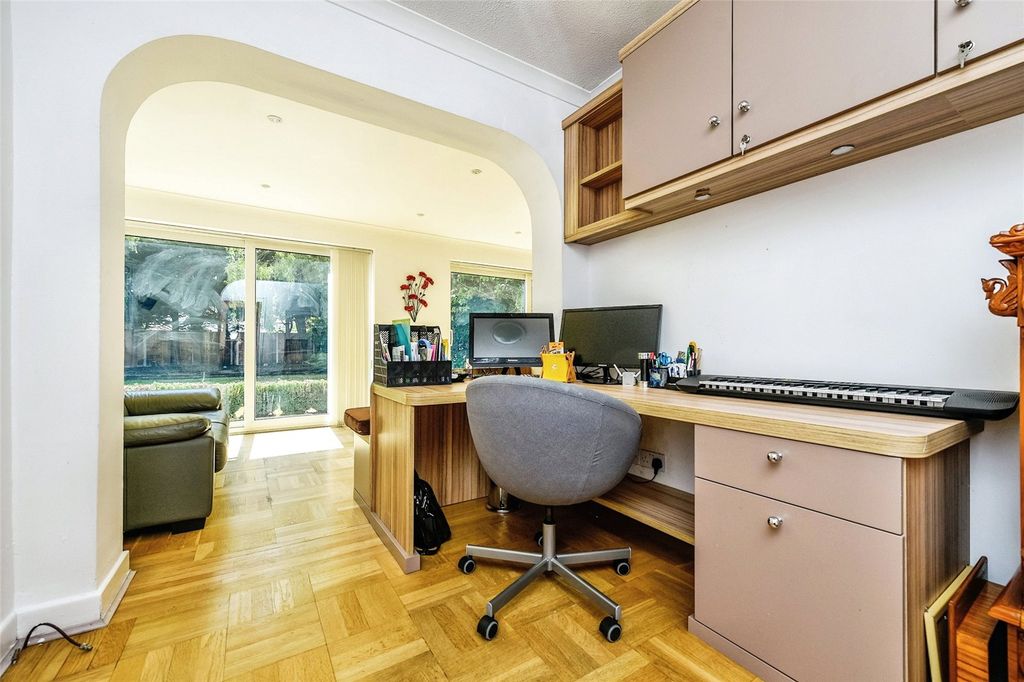 Property photo 3 of 15