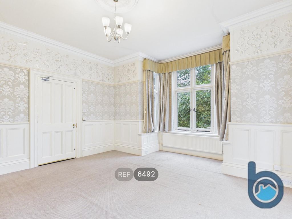 Property photo 3 of 20 Living Room