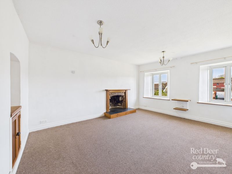 Property photo 2 of 14 Sitting Room