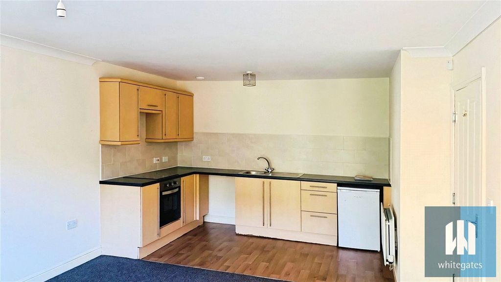 Property photo 2 of 11 Picture No. 13