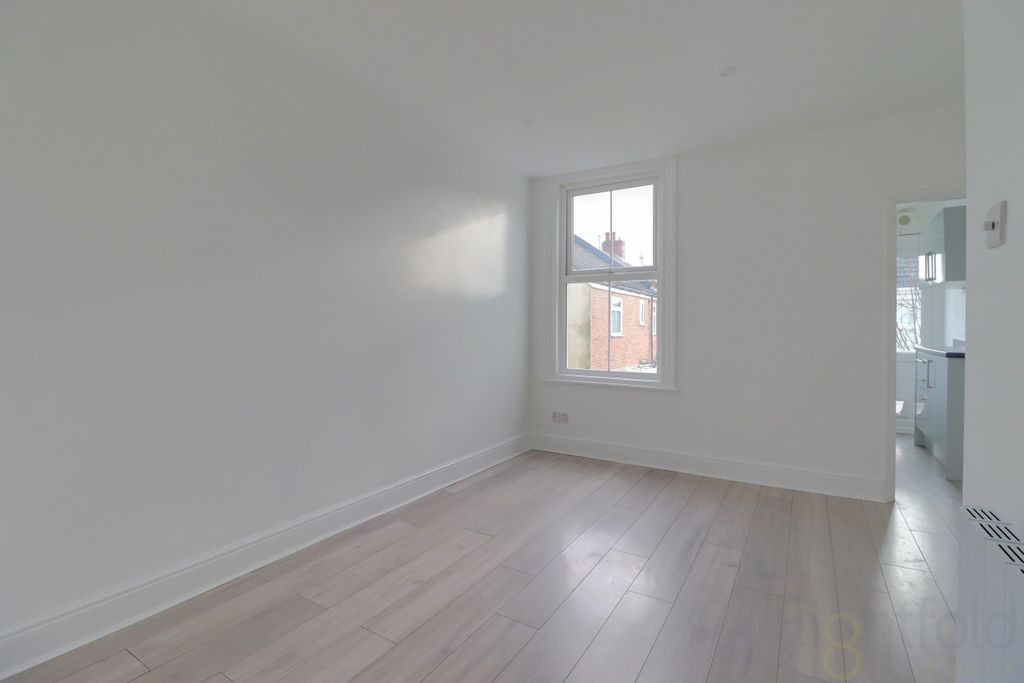 Property photo 2 of 8 Img_1855-Img_1857