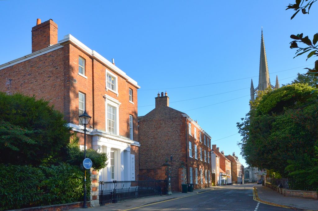 Property photo 1 of 35