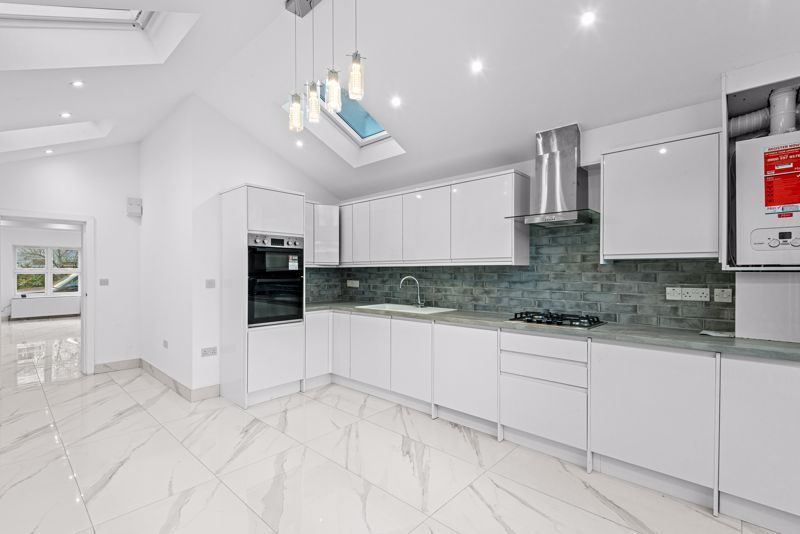 Property photo 2 of 16 Photo 9