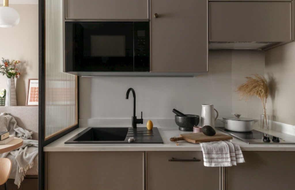 Property photo 2 of 19 Kitchen