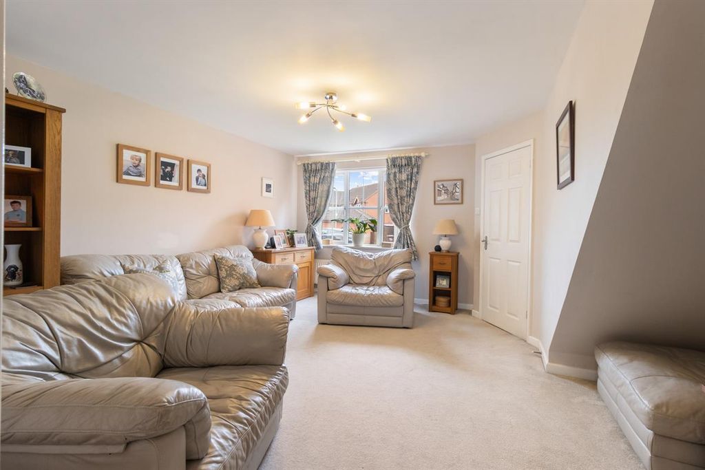 Property photo 2 of 19 Photo 2