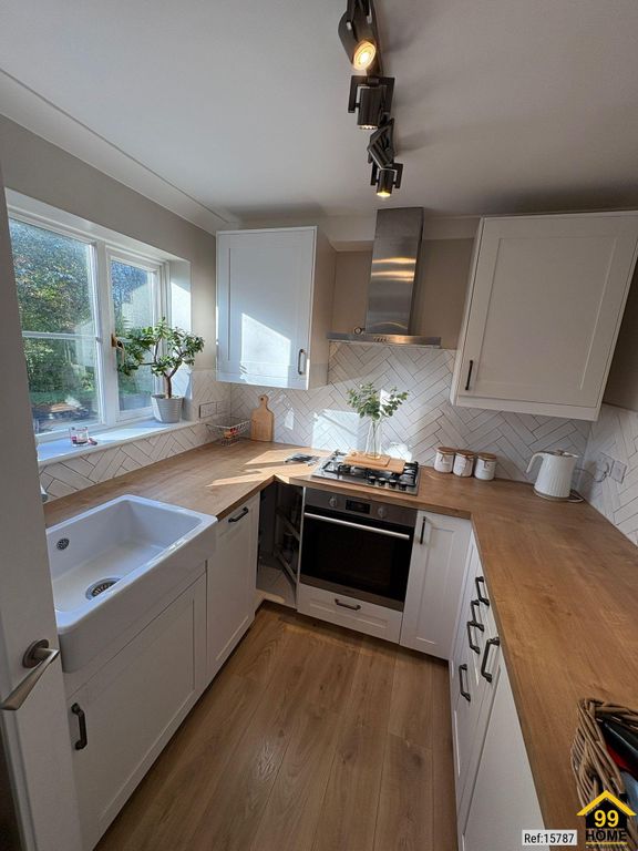 Property photo 3 of 12 Photo 2