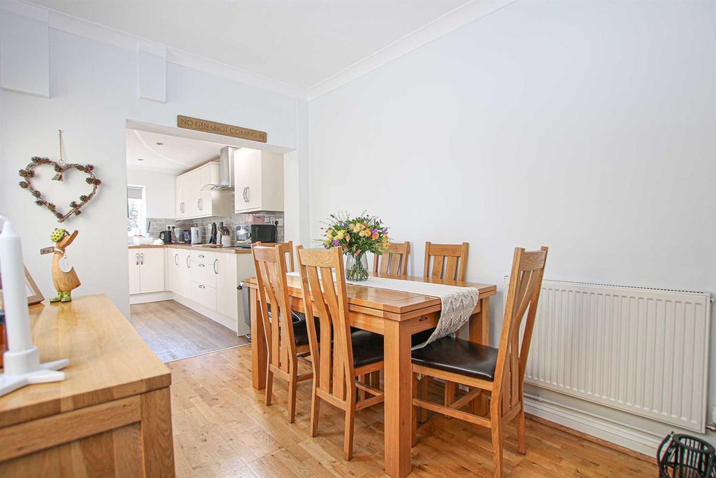 Property photo 3 of 18 Img_8685Dng.Jpg