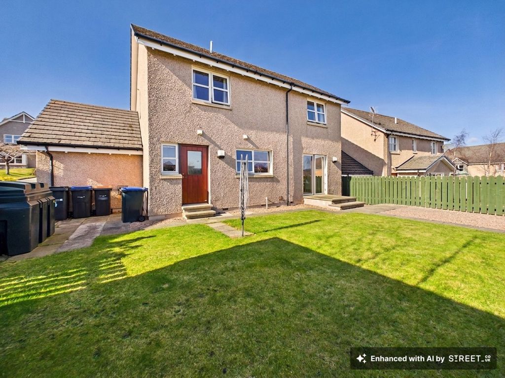 Property photo 2 of 26