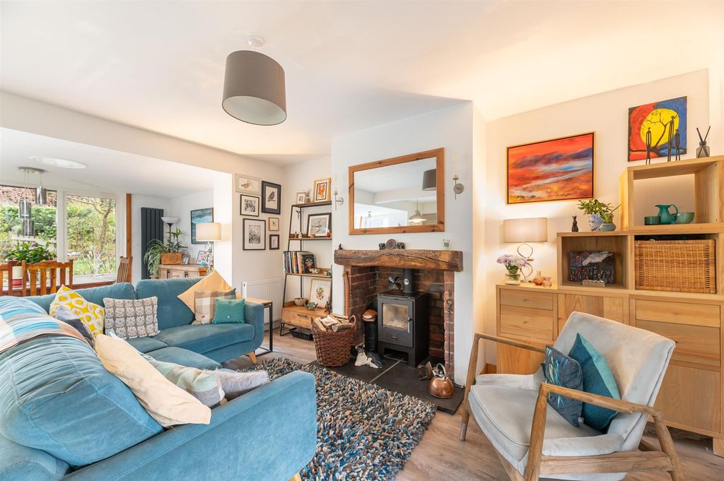 Property photo 3 of 27 Sitting Area