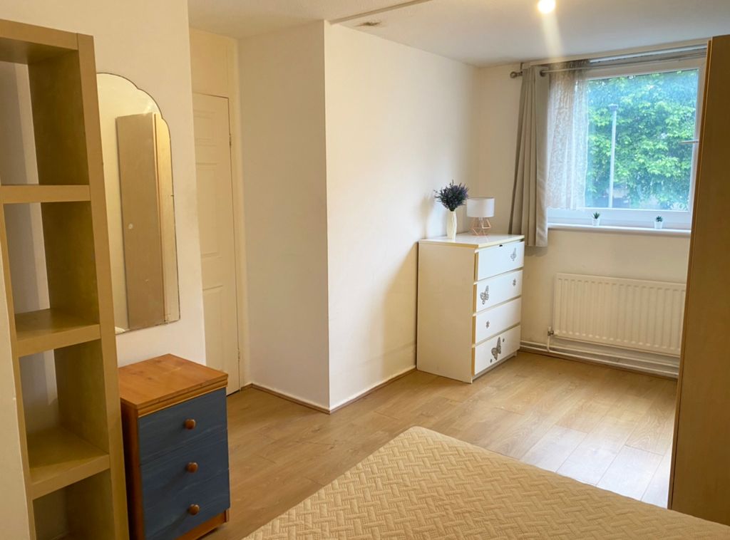 Property photo 1 of 15 Room C